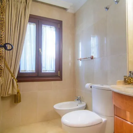 New Golden Mile Villa Estepona