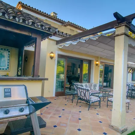 New Golden Mile Villa Estepona